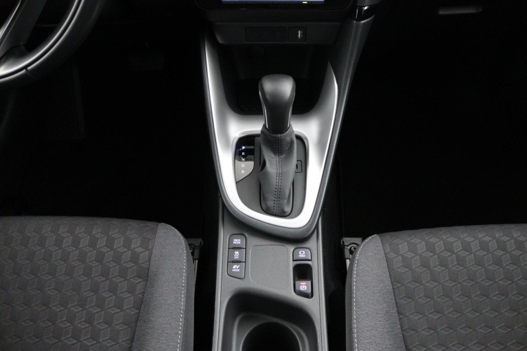 Toyota Yaris - 1.5 Hybrid Dynamic 22