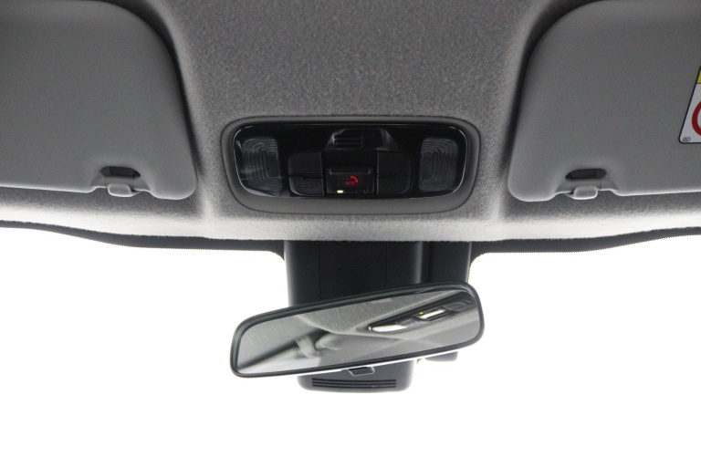 Toyota Yaris - 1.5 Hybrid Dynamic 27