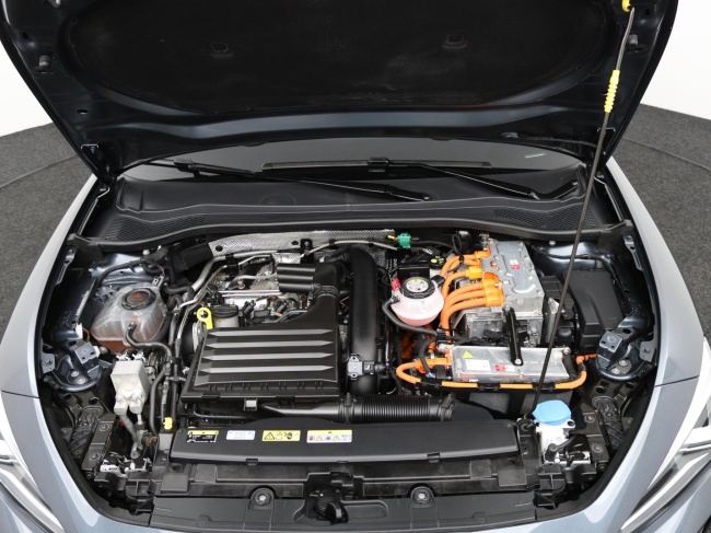 CUPRA Leon Sportstourer - 1.4 e-Hybrid VZ Copper Edition