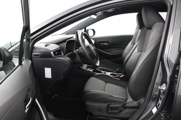 Toyota Corolla Touring Sports - Hybrid 140 Dynamic 16