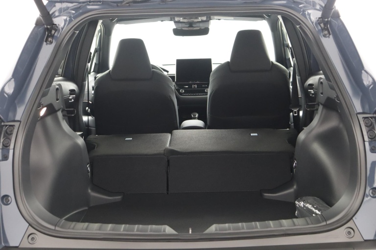 Toyota Corolla Cross - Hybrid 140 Dynamic 26