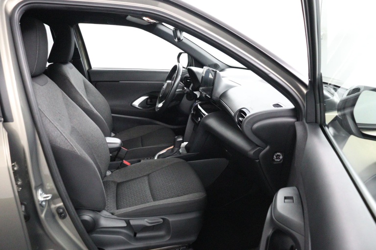 Toyota Yaris Cross - 1.5 Hybrid Dynamic 21