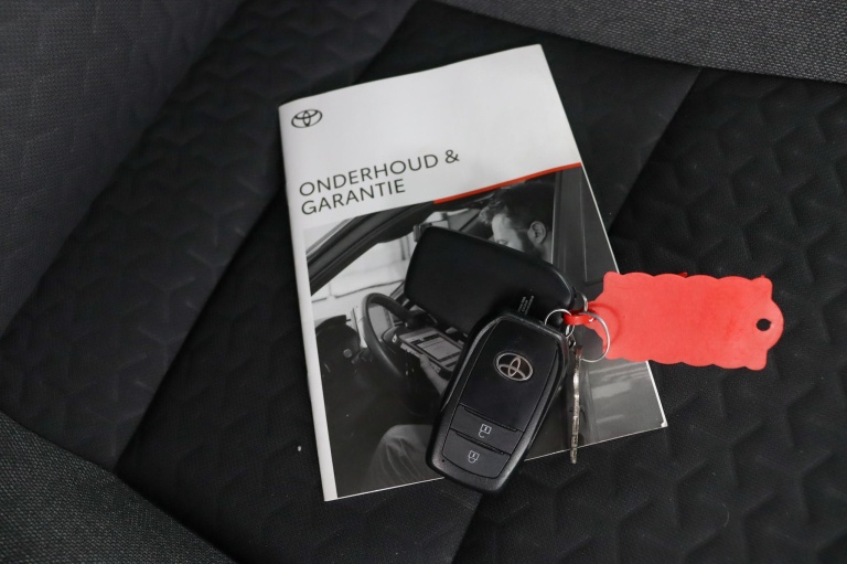 Toyota Yaris Cross - 1.5 Hybrid First Edition 11