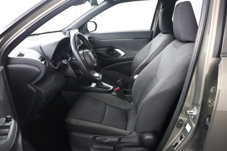 Toyota Yaris Cross - 1.5 Hybrid First Edition 17
