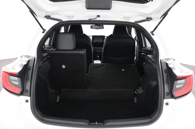 Toyota Yaris - 1.5 Hybrid Executive 23