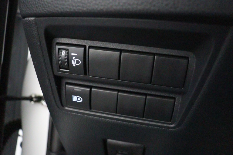 Toyota Yaris - 1.5 Hybrid Executive 28