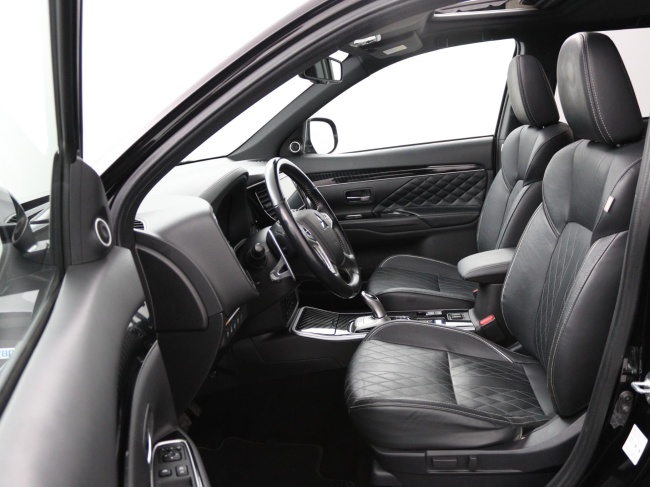 Mitsubishi Outlander - 2.4 PHEV S-Edition