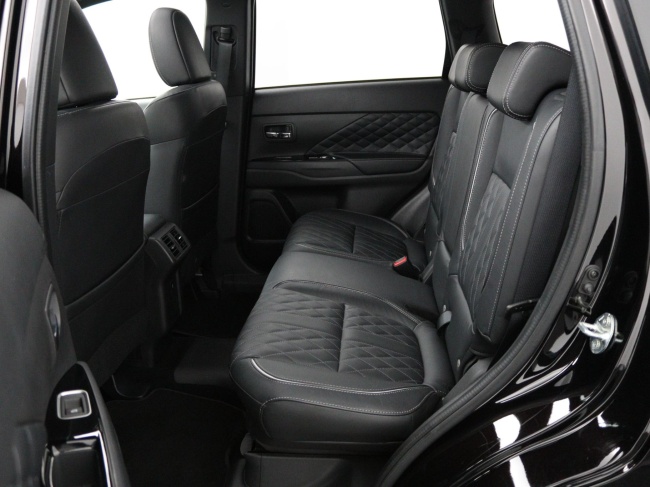 Mitsubishi Outlander - 2.4 PHEV S-Edition