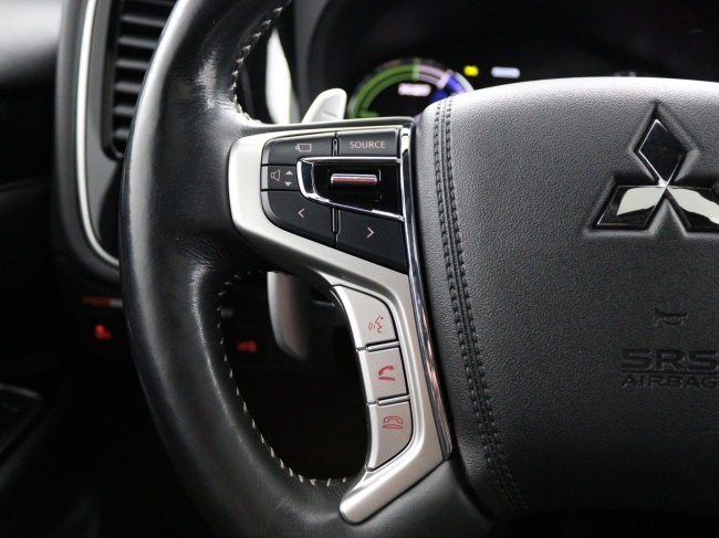 Mitsubishi Outlander - 2.4 PHEV S-Edition