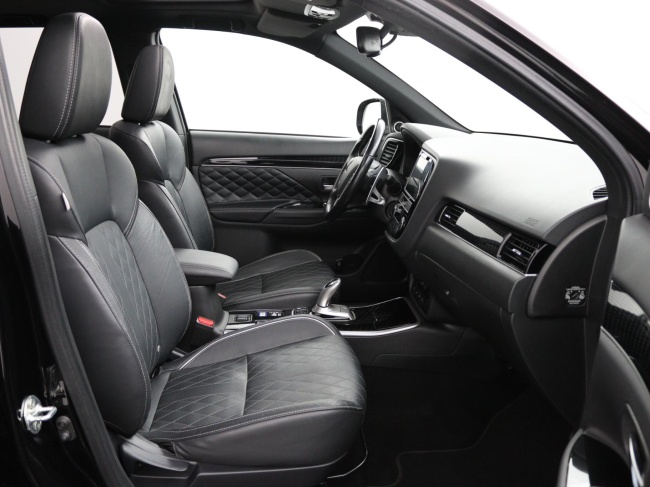 Mitsubishi Outlander - 2.4 PHEV S-Edition