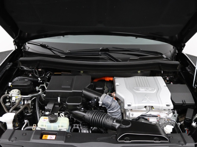 Mitsubishi Outlander - 2.4 PHEV S-Edition