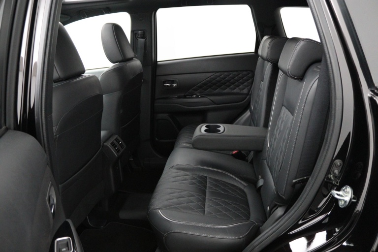 Mitsubishi Outlander - 2.4 PHEV S-Edition 36