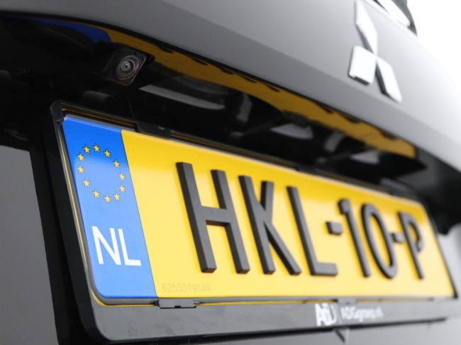 Mitsubishi Outlander - 2.4 PHEV S-Edition