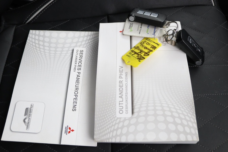 Mitsubishi Outlander - 2.4 PHEV S-Edition 9