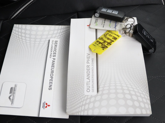 Mitsubishi Outlander - 2.4 PHEV S-Edition