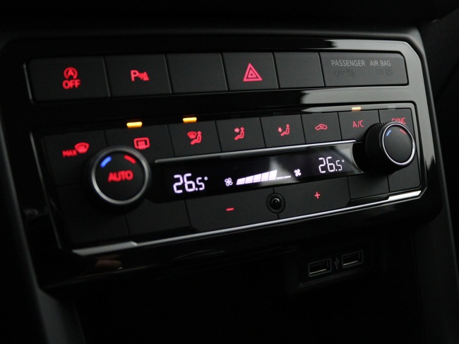 Volkswagen T-Cross - 1.0 TSI Life Business