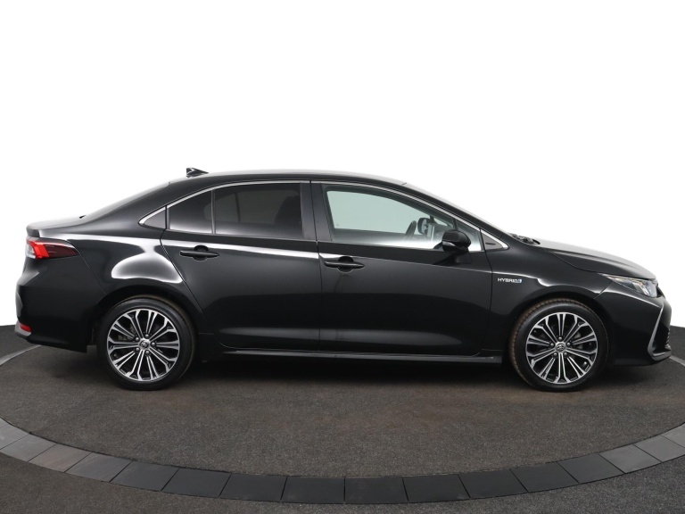 Toyota Corolla - 1.8 Hybrid Dynamic 13