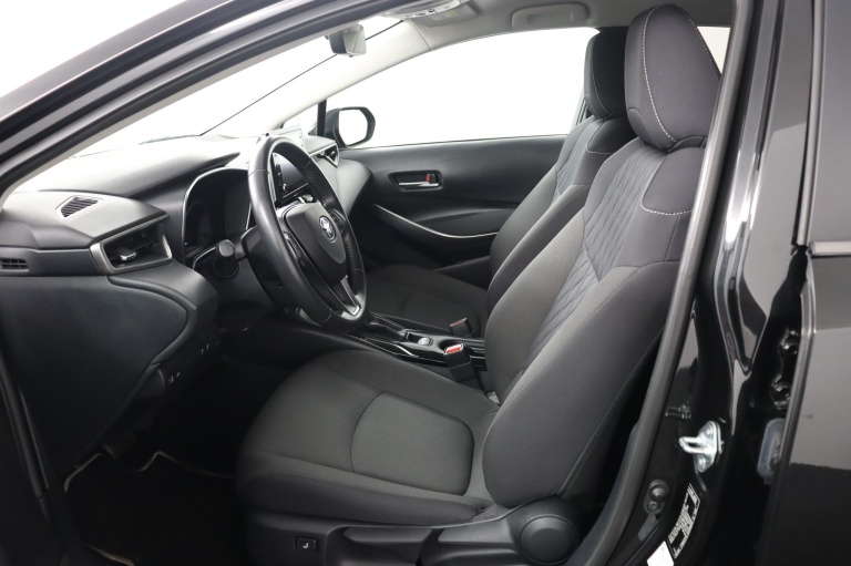 Toyota Corolla - 1.8 Hybrid Dynamic 17