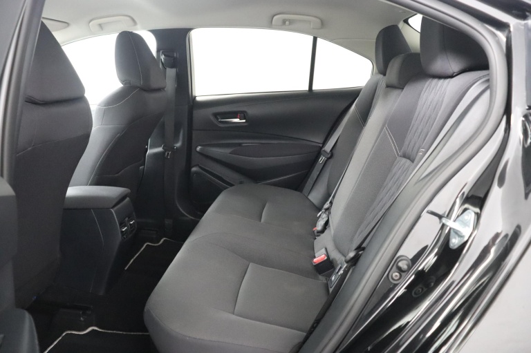 Toyota Corolla - 1.8 Hybrid Dynamic 18