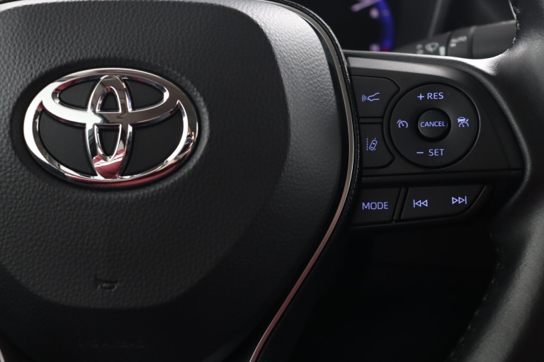 Toyota Corolla - 1.8 Hybrid Dynamic 21