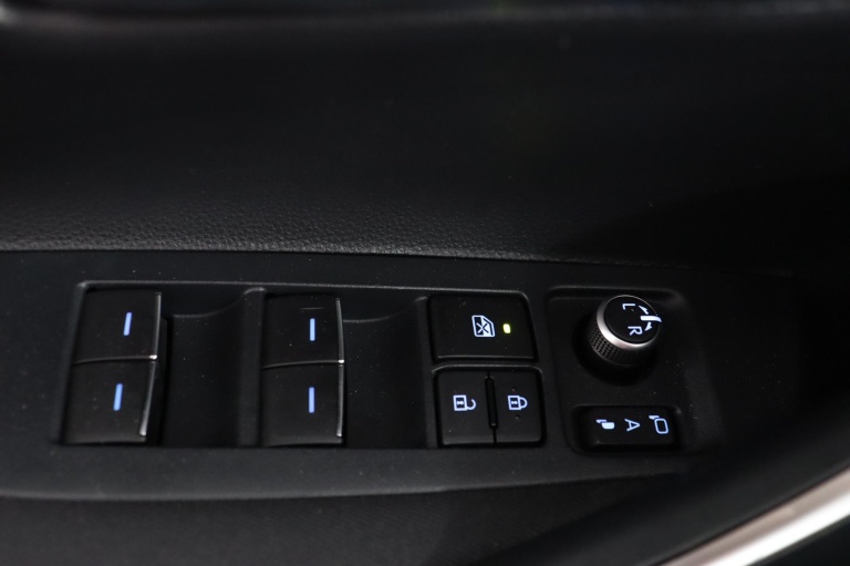 Toyota Corolla - 1.8 Hybrid Dynamic 25