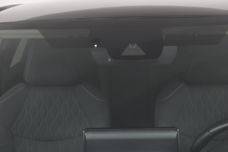 Toyota Corolla - 1.8 Hybrid Dynamic 35