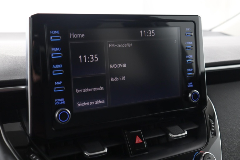 Toyota Corolla - 1.8 Hybrid Dynamic 38