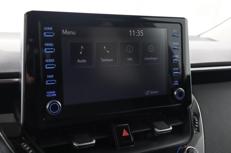 Toyota Corolla - 1.8 Hybrid Dynamic 39