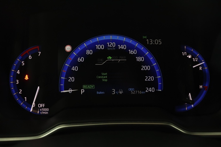 Toyota Corolla - 1.8 Hybrid Dynamic 6