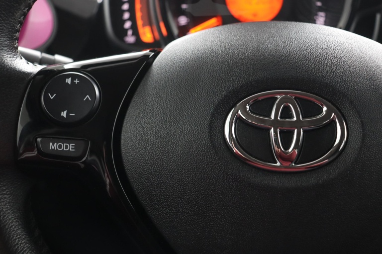 Toyota Aygo - 1.0 VVT-i x-cite 19