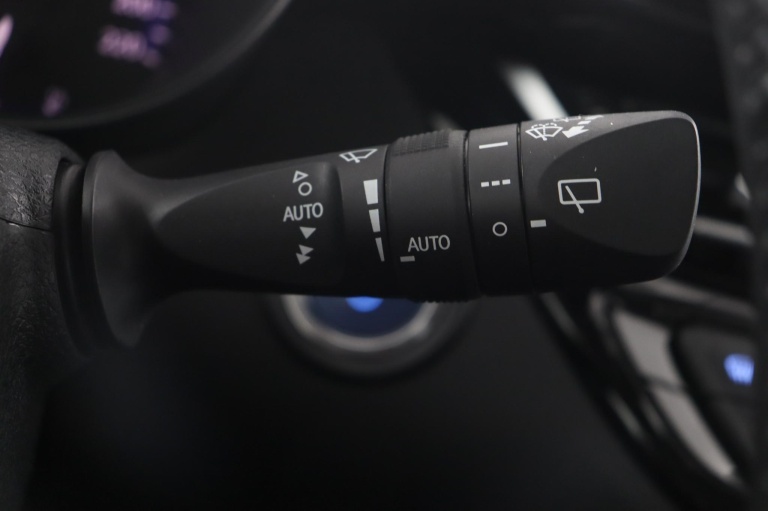 Toyota C-HR - 1.8 Hybrid Dynamic 34