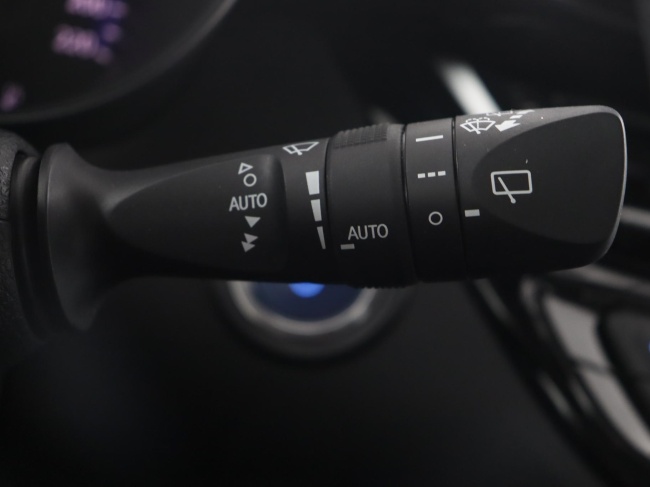 Toyota C-HR - 1.8 Hybrid Dynamic