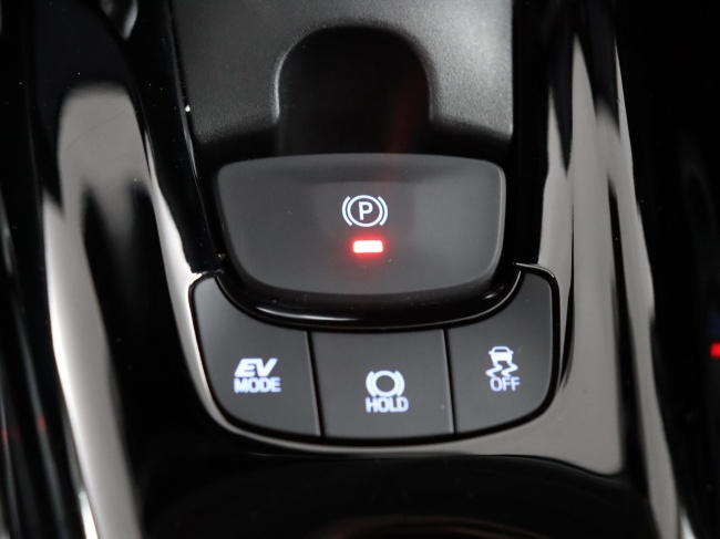 Toyota C-HR - 1.8 Hybrid Dynamic