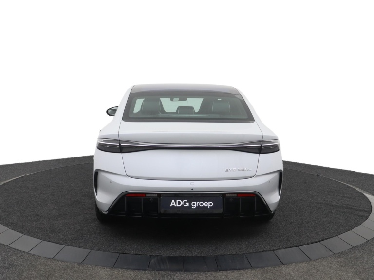 BYD SEAL - Comfort RWD 61.4 kWh 8