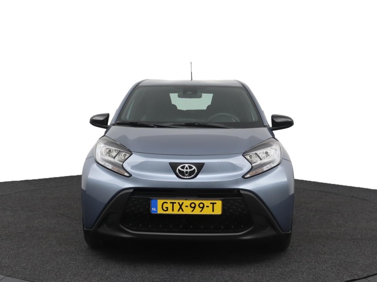 Toyota Aygo X - 1.0 VVT-i S-CVT Play 16