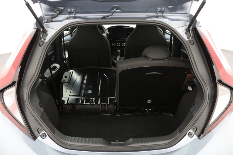 Toyota Aygo X - 1.0 VVT-i S-CVT Play 24