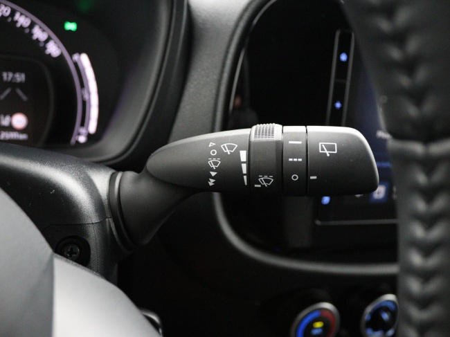 Toyota Aygo X - 1.0 VVT-i S-CVT Play