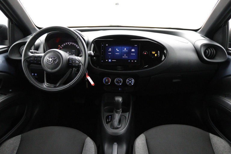 Toyota Aygo X - 1.0 VVT-i S-CVT Play 4