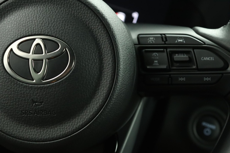 Toyota Yaris - 1.5 Hybrid 115 Dynamic 17