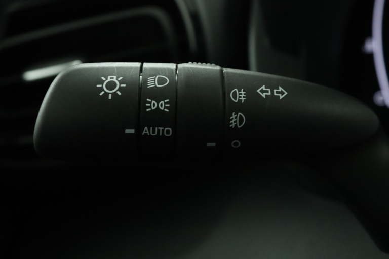 Toyota Yaris - 1.5 Hybrid 115 Dynamic 26