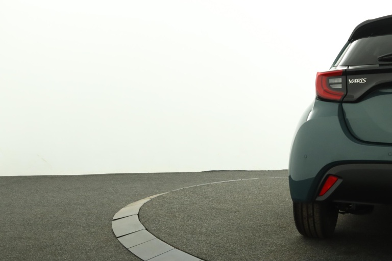 Toyota Yaris - 1.5 Hybrid 115 Dynamic 35