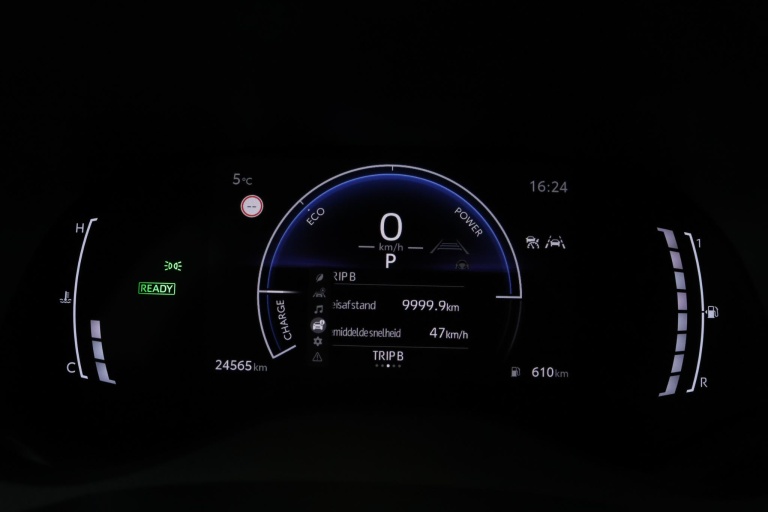 Toyota Yaris - 1.5 Hybrid 115 Dynamic 46