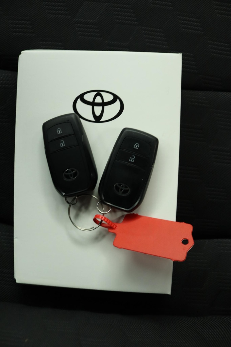 Toyota Yaris - 1.5 Hybrid 115 Dynamic 11