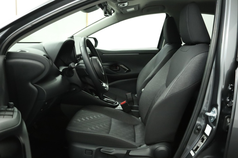 Toyota Yaris - 1.5 Hybrid 115 Dynamic 17