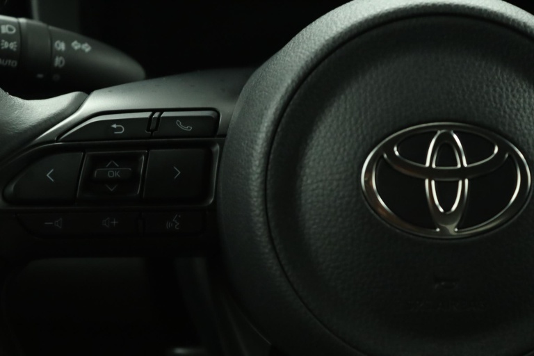 Toyota Yaris - 1.5 Hybrid 115 Dynamic 19