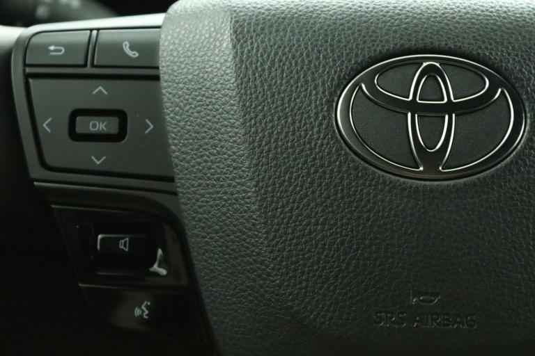 Toyota C-HR - 2.0 Plug-in Hybrid 220 Dynamic 19