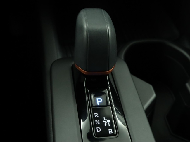 Toyota C-HR - 2.0 Plug-in Hybrid 220 Dynamic