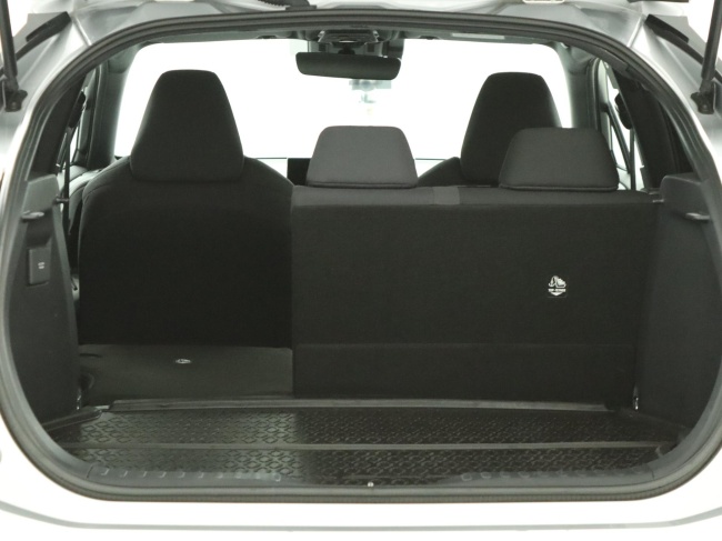 Toyota C-HR - 2.0 Plug-in Hybrid 220 Dynamic