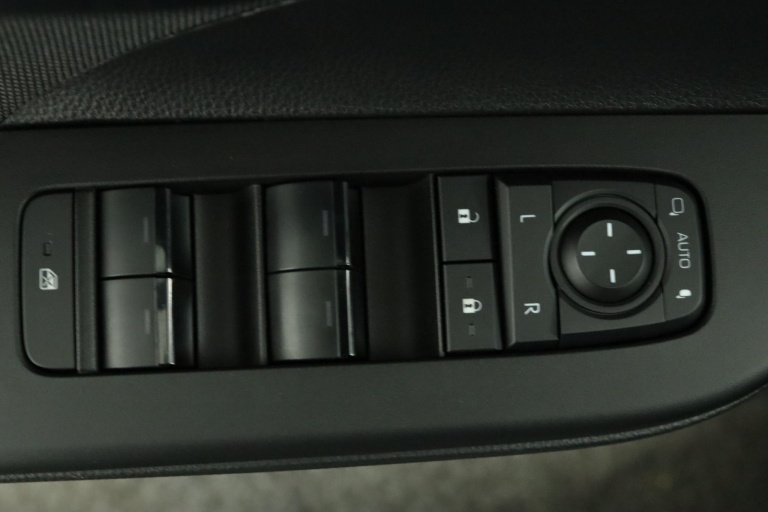 Toyota C-HR - 2.0 Plug-in Hybrid 220 Dynamic 29