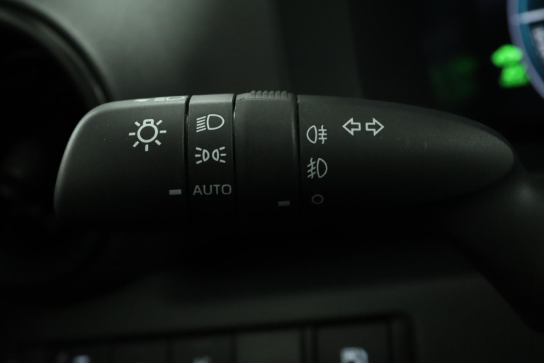 Toyota C-HR - 2.0 Plug-in Hybrid 220 Dynamic 31